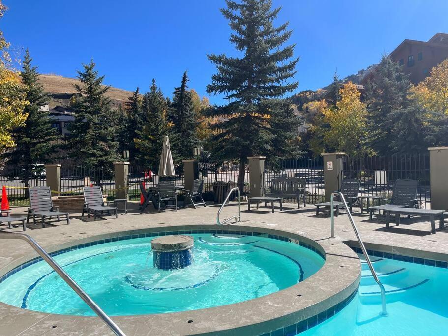 Mt Cb Mountain Side With King Bed, Hot Tub, Pool & Kitchen! Appartement Crested Butte Buitenkant foto